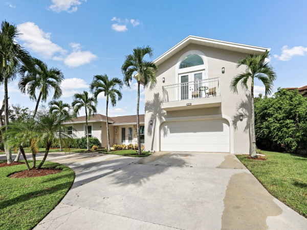 Canal Front 4 Bedroom Vacation Home Sleeps 10 Marco Island